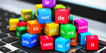 Domain átregisztrációkhoz technikai segítséget keresünk